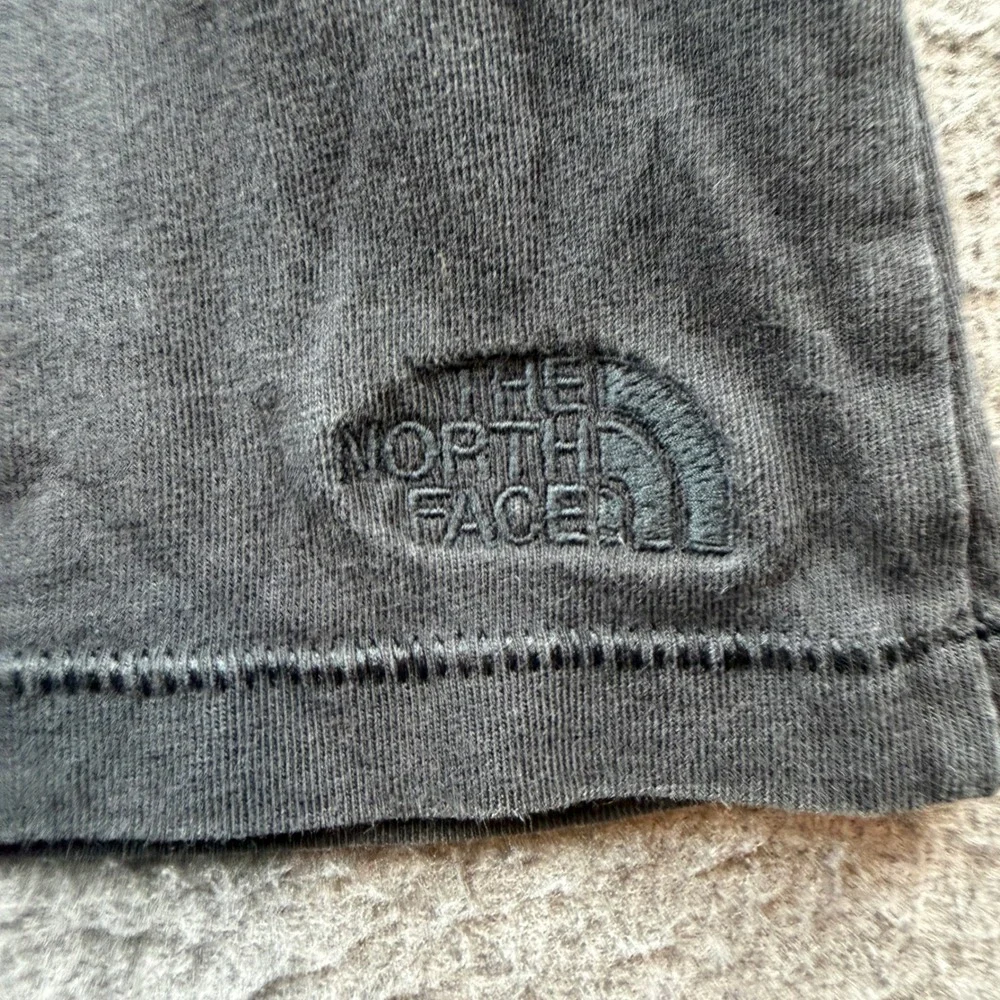 The North Face T-Shirt Men's Medium Black Cotton Lyocell Embroidered Logo Tee